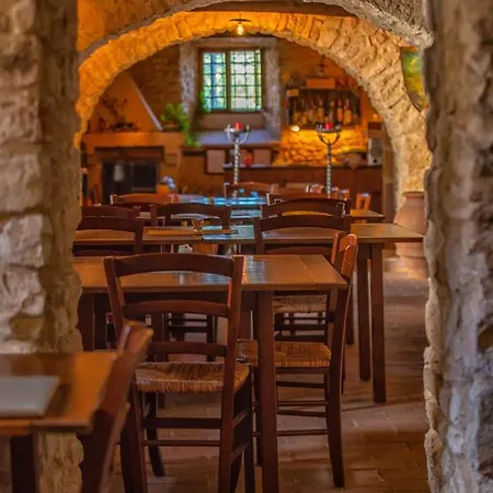 مزرعة للإقامة Castello Di Pupaggi Sellano