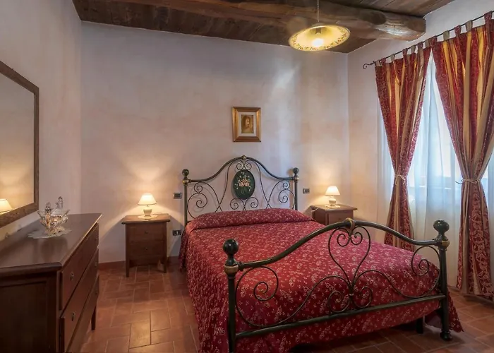 Castello Di Pupaggi Alojamento de Turismo Rural *